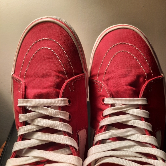 Vans Off The Wall HiTop skate Sneakers Red/White canvas, 9.5 men, great shape! - Picture 6 of 10